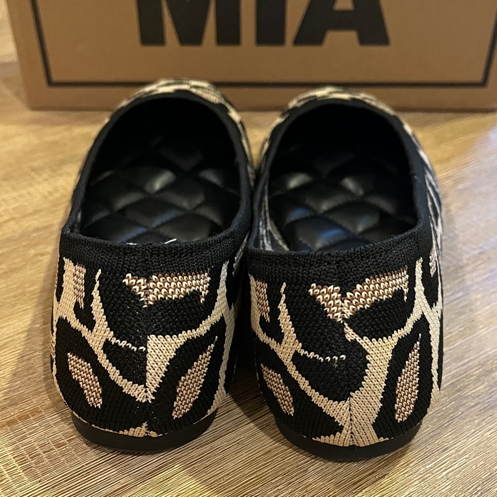 MIA Leopard Print Ballet Flats - Picture 5 of 10